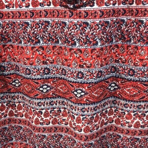 Vintage-Inspired Mileage Sleeveless Red & Blue Patterned Blouse With Keyhole Det - Picture 4 of 15